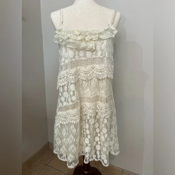 Women’s size L cream color dress - Picture 1 of 3
